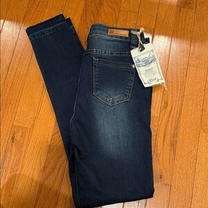 Women's Skinny Jeans in Dark Blue